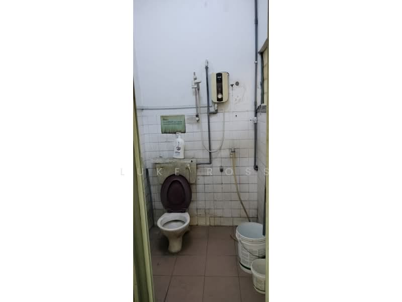 Terraced House for Sale in Setapak (Kuala Lumpur) - Luke Ross - Bathroom - PropertyGuru.com.my