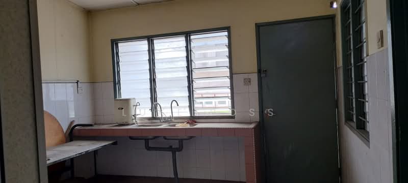 Terraced House for Sale in Setapak (Kuala Lumpur) - Luke Ross - Kitchen - PropertyGuru.com.my