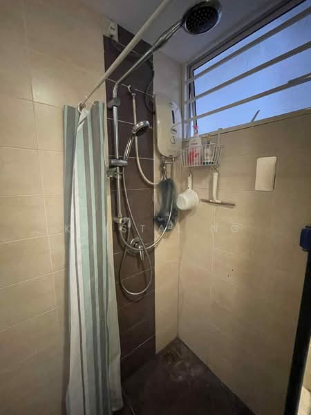 Condominium for Sale at Cova Suites - Krystal Ng - Bathroom - PropertyGuru.com.my