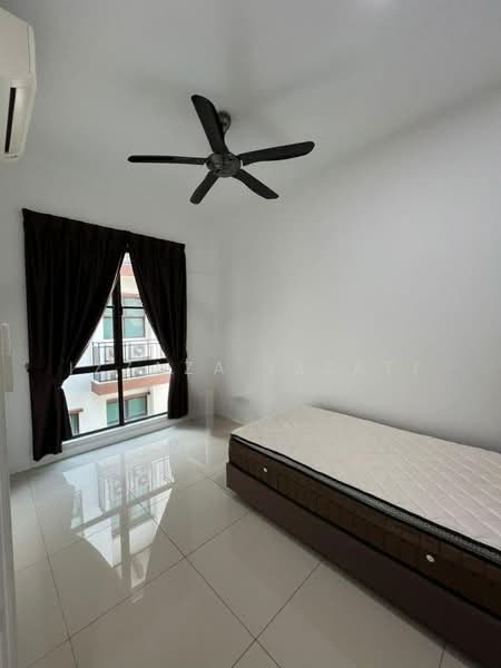 Apartment for Rent at Isle of Kamares - Izzaza Izzati - Bedroom - PropertyGuru.com.my
