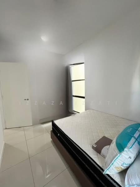 Apartment for Rent at Isle of Kamares - Izzaza Izzati - Bedroom - PropertyGuru.com.my