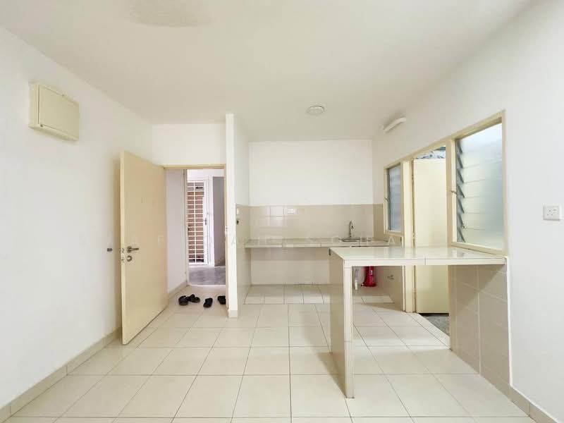 Pangsapuri untuk Dijual di De Bayu Apartment - Syafiqah Sohaimi - PropertyGuru.com.my