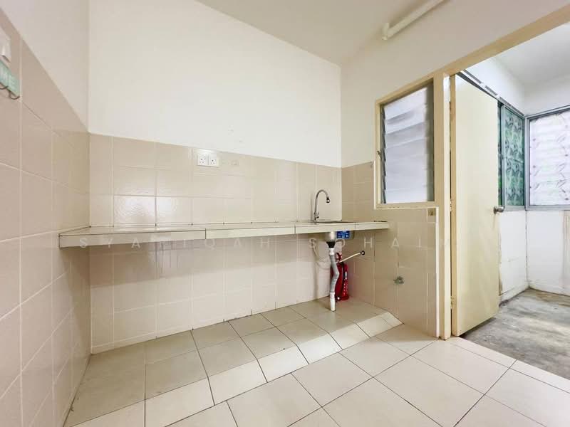 Pangsapuri untuk Dijual di De Bayu Apartment - Syafiqah Sohaimi - PropertyGuru.com.my