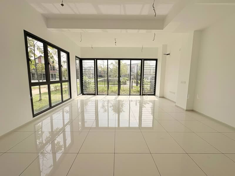 Terraced House for Sale in Elmina (Shah Alam) - Mohd Aizat Saiful Bahri - Living Room - PropertyGuru.com.my