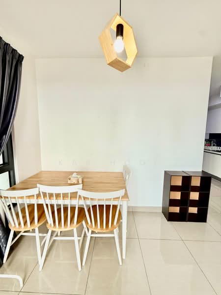Servis Apartment untuk Disewa di Eclipse Residence @ Pan'gaea - Kar Hooi - Dining Room - PropertyGuru.com.my