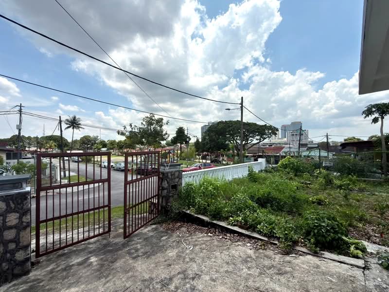 Semi-Detached House for Sale in Taman Sentosa (Johor Bahru) - Calvin Lee - PropertyGuru.com.my