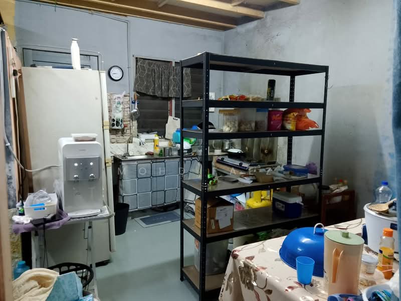 Rumah Teres 2 Tingkat untuk Dijual di Taman Timur (Kulai) - Mohd Faez - Kitchen - PropertyGuru.com.my