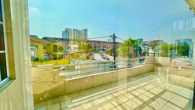 Rumah Berkembar untuk Dijual di Sentul (Kuala Lumpur) - Desmond Tang - Balcony - PropertyGuru.com.my