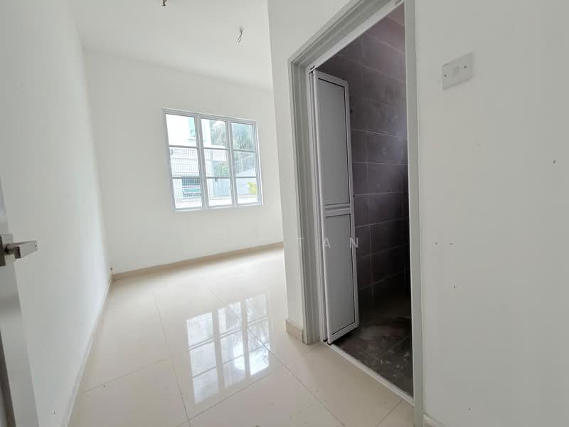 Semi-Detached House for Sale in Taman Saujana (Kluang) - May Tan - PropertyGuru.com.my