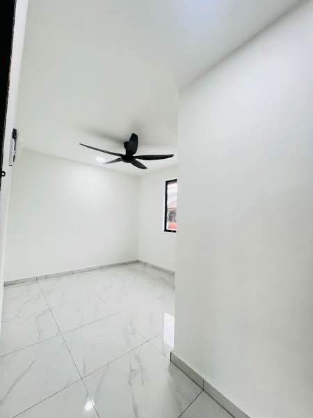 Rumah Teres untuk Dijual di Taman Munsyi Ibrahim (Johor Bahru) - Mohd Faez - Interior - PropertyGuru.com.my