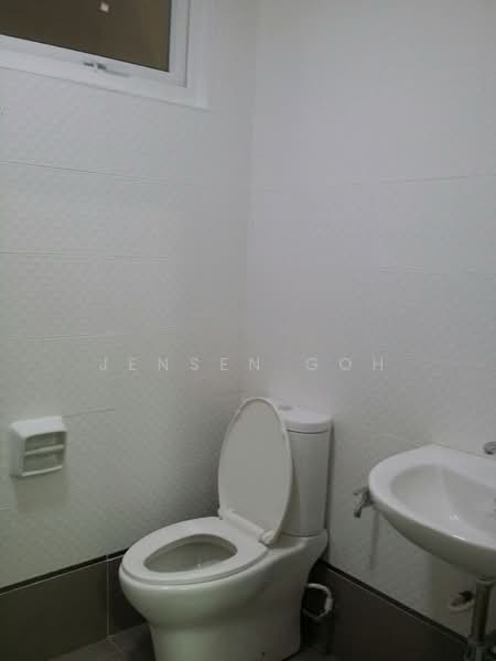 Servis Apartment untuk Disewa di Seasons Amara Larkin - Jensen Goh - Bathroom - PropertyGuru.com.my