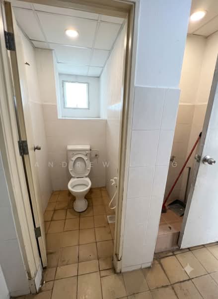Shop for Rent in Rawang (Selangor) - Andrew Chng - Bathroom - PropertyGuru.com.my