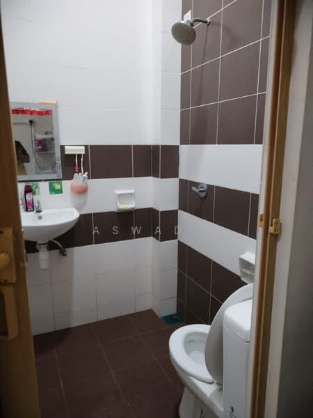 1-storey Terraced House for Sale in Alor Setar (Kedah) - Aswad . - Bathroom - PropertyGuru.com.my