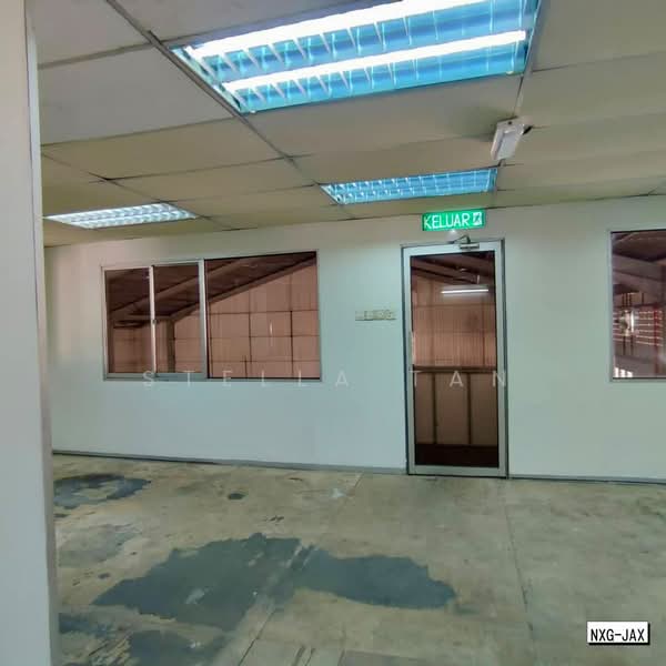Factory for Rent in Kampung Bukit Kemuning (Shah Alam) - Stella Tan - Interior - PropertyGuru.com.my
