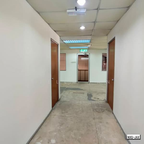 Factory for Rent in Kampung Bukit Kemuning (Shah Alam) - Stella Tan - Corridor - PropertyGuru.com.my