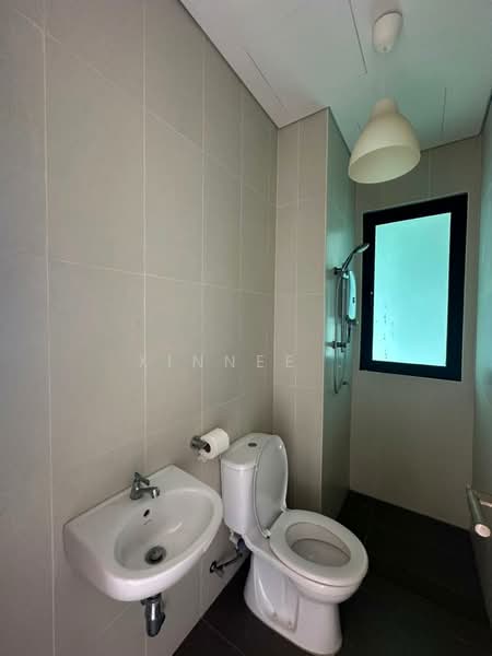 Kondominium untuk Disewa di The LIGHT COLLECTION II - Xinnee . - Bathroom - PropertyGuru.com.my