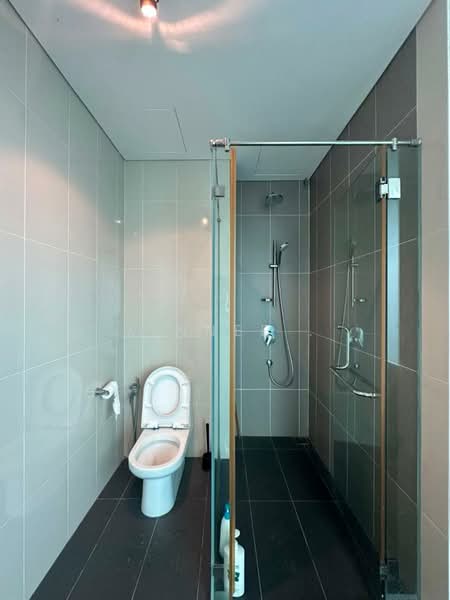 Kondominium untuk Disewa di The LIGHT COLLECTION II - Xinnee . - Bathroom - PropertyGuru.com.my