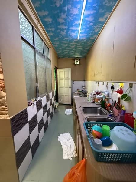 Rumah Teres untuk Dijual di Skudai (Johor) - Mohd Faez - Kitchen - PropertyGuru.com.my