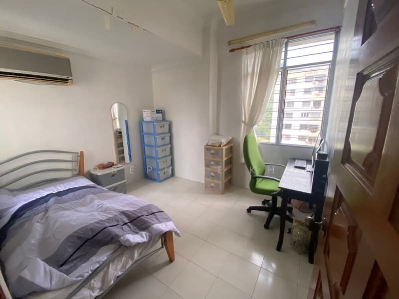 Pangsapuri untuk Dijual di Golf View - Josephine Khor - Bedroom - PropertyGuru.com.my