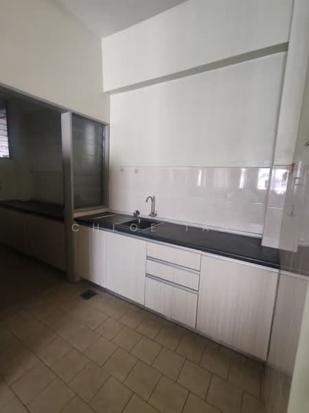 Condominium for Rent at Lagoon Suites - Chloe Tan - Kitchen - PropertyGuru.com.my
