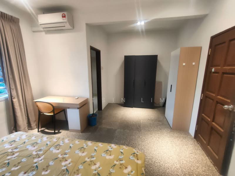 Terraced House for Rent in Pantai Dalam (Pantai) - Ee Tsin Lim - Bedroom - PropertyGuru.com.my