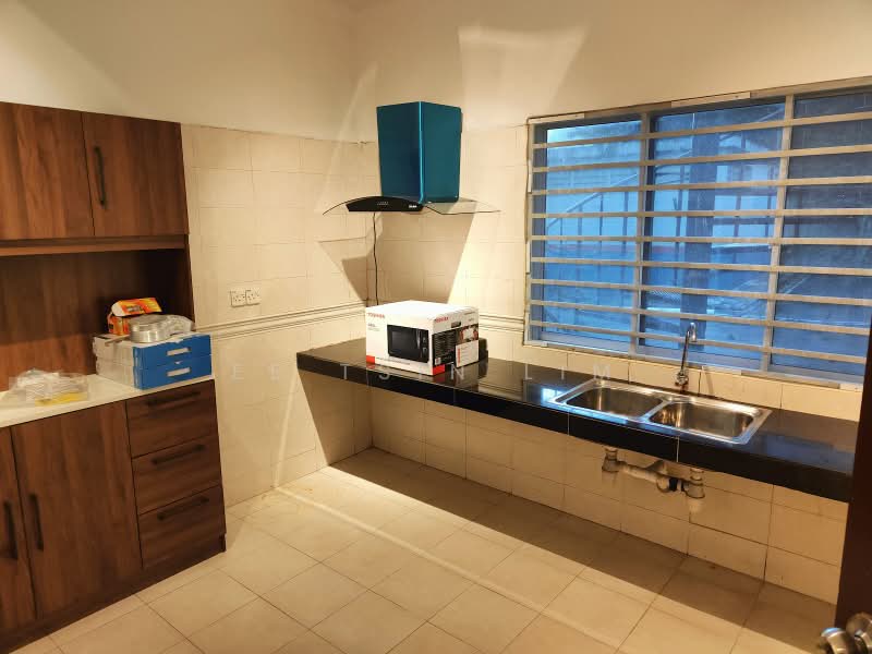 Terraced House for Rent in Pantai Dalam (Pantai) - Ee Tsin Lim - Kitchen - PropertyGuru.com.my