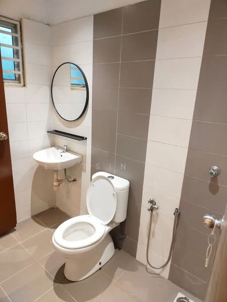 Terraced House for Rent in Pantai Dalam (Pantai) - Ee Tsin Lim - Bathroom - PropertyGuru.com.my