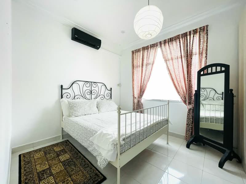 Rumah Teres 2 Tingkat untuk Dijual di Setia Tropika (Johor Bahru) - Kok Hui - Bedroom - PropertyGuru.com.my