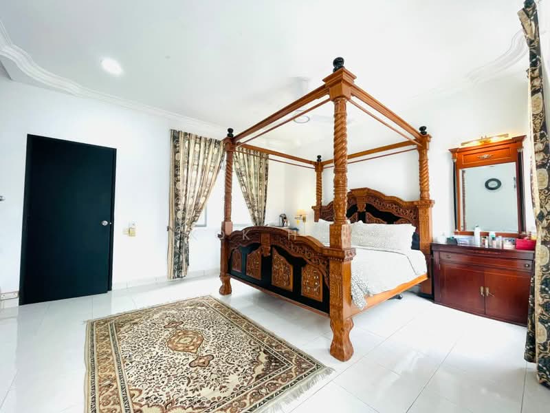 Rumah Teres 2 Tingkat untuk Dijual di Setia Tropika (Johor Bahru) - Kok Hui - Bedroom - PropertyGuru.com.my