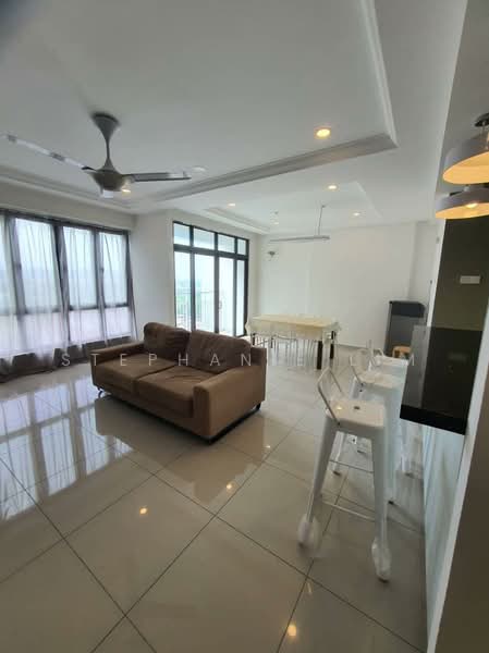 Kondominium untuk Disewa di The Promenade - Stephanie Lim - Living Room - PropertyGuru.com.my