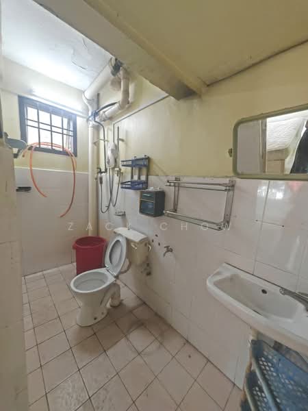 Flat for Sale at Sri Intan - Zack Chow - Bathroom - PropertyGuru.com.my