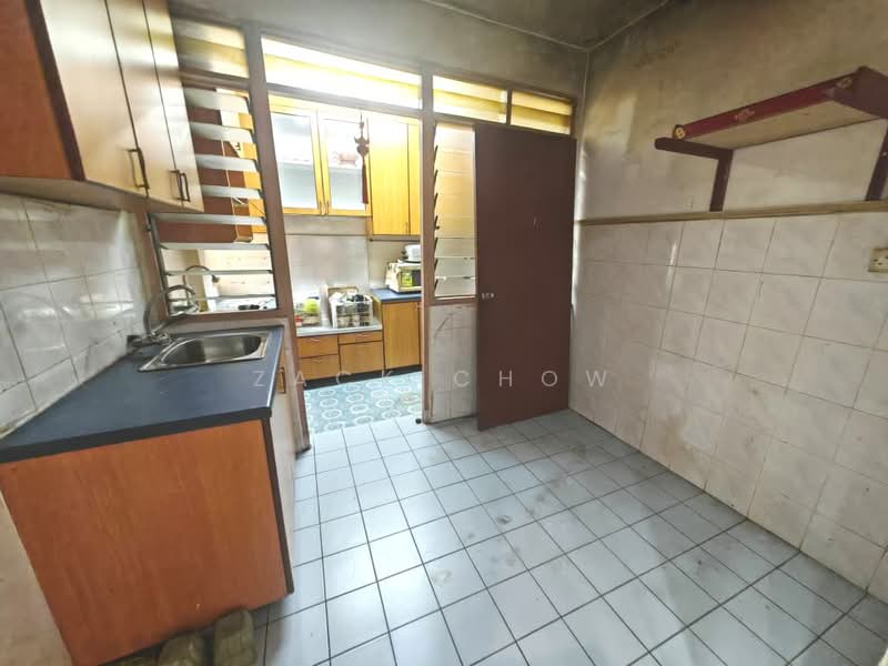 Flat for Sale at Sri Intan - Zack Chow - Kitchen - PropertyGuru.com.my