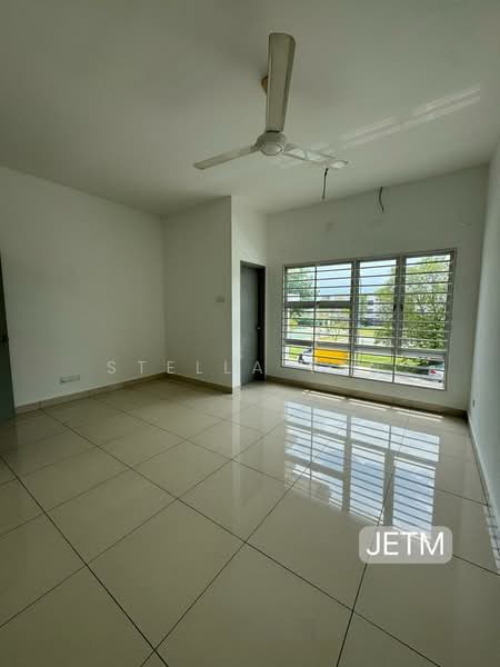 Rumah Teres untuk Disewa di Bandar Botanic (Klang) - Stella Tan - Living Room - PropertyGuru.com.my