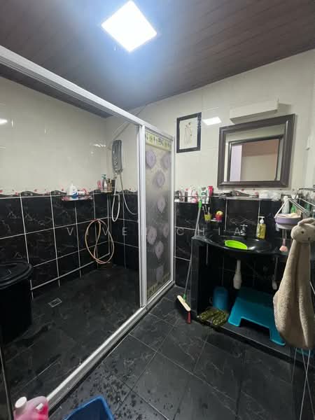 Rumah Teres 1 Tingkat untuk Disewa di Kuala Lumpur (Kuala Lumpur) - Viven Chia - Bathroom - PropertyGuru.com.my