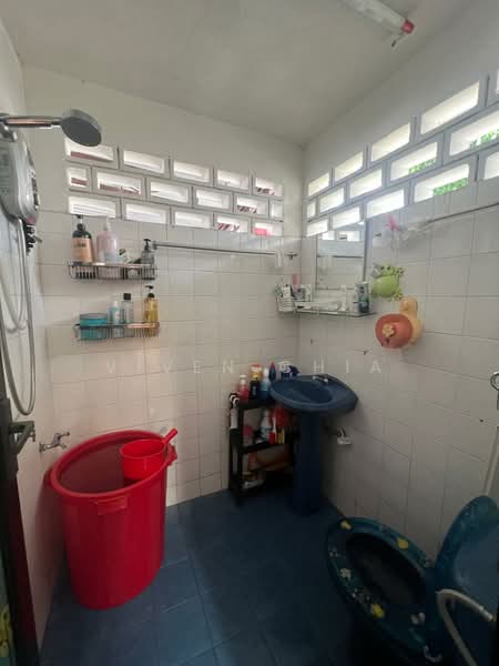 Rumah Teres 1 Tingkat untuk Disewa di Kuala Lumpur (Kuala Lumpur) - Viven Chia - Bathroom - PropertyGuru.com.my