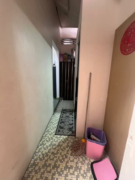 Rumah Teres 1 Tingkat untuk Disewa di Kuala Lumpur (Kuala Lumpur) - Viven Chia - Corridor - PropertyGuru.com.my