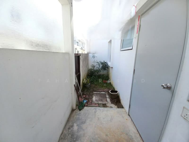 2-storey Terraced House for Sale in Sungai Buloh (Selangor) - Fahana Rashid - Exterior - PropertyGuru.com.my