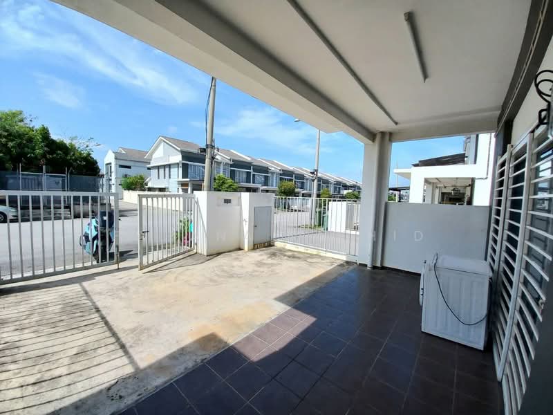 2-storey Terraced House for Sale in Sungai Buloh (Selangor) - Fahana Rashid - Exterior - PropertyGuru.com.my