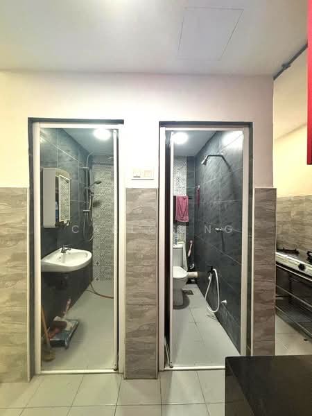 Apartment for Sale at Enggang Apartment - Carlos Ng - Bathroom - PropertyGuru.com.my