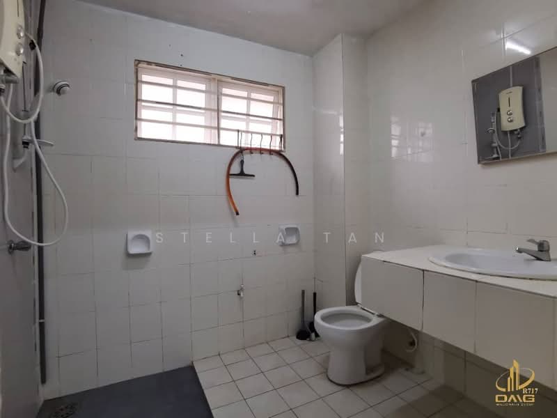 Terraced House for Rent in Shah Alam (Selangor) - Stella Tan - Bathroom - PropertyGuru.com.my