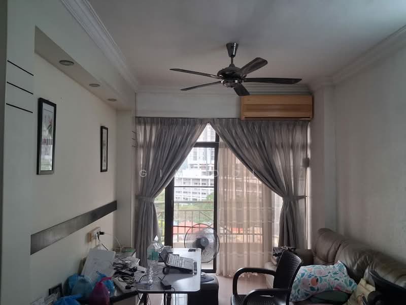 Kondominium untuk Dijual di Sunny Ville Condominium - Gim Ooi - Living Room - PropertyGuru.com.my