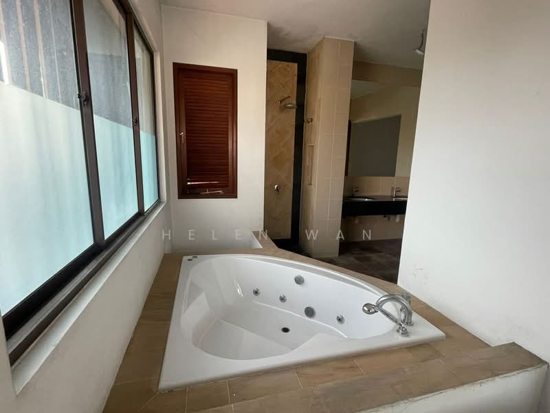 Rumah Teres 2 Tingkat untuk Dijual di Bukit Rahman Putra (Sungai Buloh) - Helen Wan - Bathroom - PropertyGuru.com.my