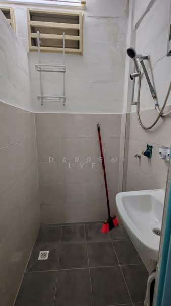 Flat for Sale at Taman Machang Bubok - Darren Lye - Bathroom - PropertyGuru.com.my