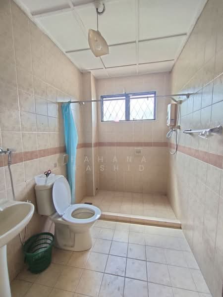 Bungalow for Sale in Sungai Buloh (Selangor) - Fahana Rashid - Bathroom - PropertyGuru.com.my