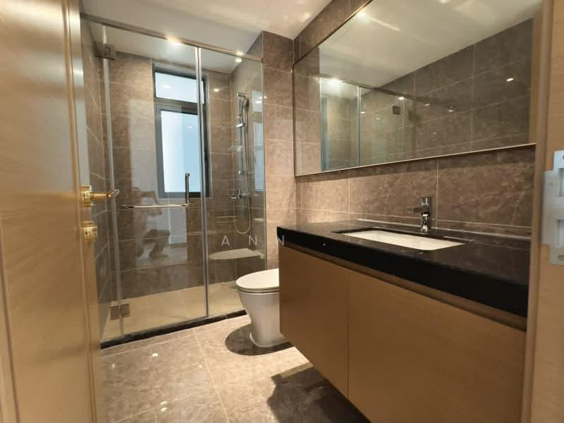 Servis Apartment untuk Dijual di R&F Princess Cove Phase 2-Seine Region - Ann . - Bathroom - PropertyGuru.com.my