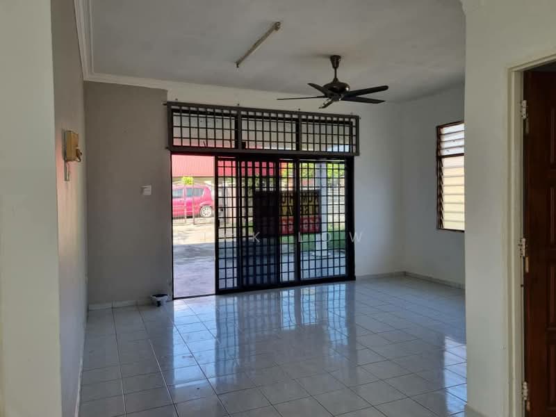 Bungalow for Rent in Larkin (Johor Bahru) - Nick Low - Living Room - PropertyGuru.com.my