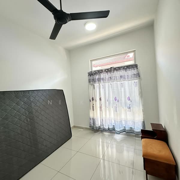 Rumah Teres 2 Tingkat untuk Disewa di Setia Eco Gardens (Gelang Patah) - Nick Low - Bedroom - PropertyGuru.com.my