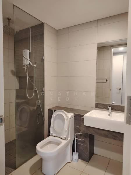 Servis Apartment untuk Disewa di Serini Melawati - Jonathan Yeoh - Bathroom - PropertyGuru.com.my