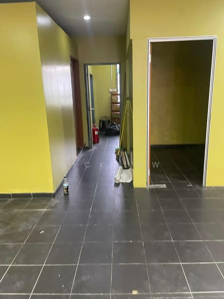 Shop for Rent in Taman Universiti (Skudai) - Nick Low - Corridor - PropertyGuru.com.my