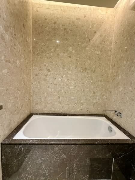 Servis Apartment untuk Disewa di Pavilion Damansara Heights - Josephine Lee - Bathroom - PropertyGuru.com.my